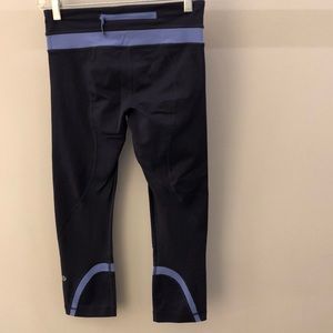 lululemon athletica Pants - Lululemon gray & blue run inspire crops sz 4 65290 lululemon athletica Pants - Lululemon gray & blue run inspire crops sz 4 65290